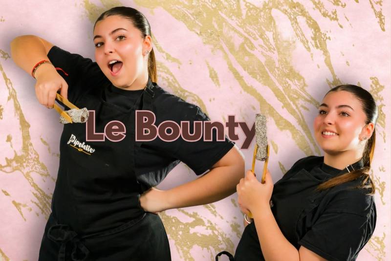 Bounty gourmand au chocolat et à la noix de coco proposé par le Fournil Mangiante à Sénas, une pâtisserie généreuse et fondante idéale pour une pause sucrée pleine de gourmandise.